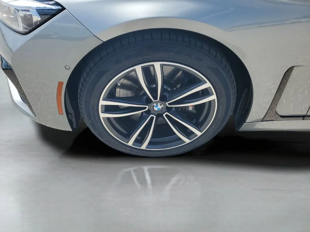 Used 2021 Gray BMW xDrive image 26