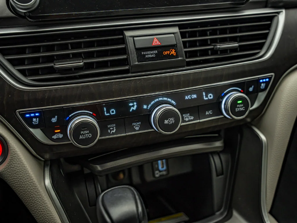 Used 2018 Gold Honda Touring image 26