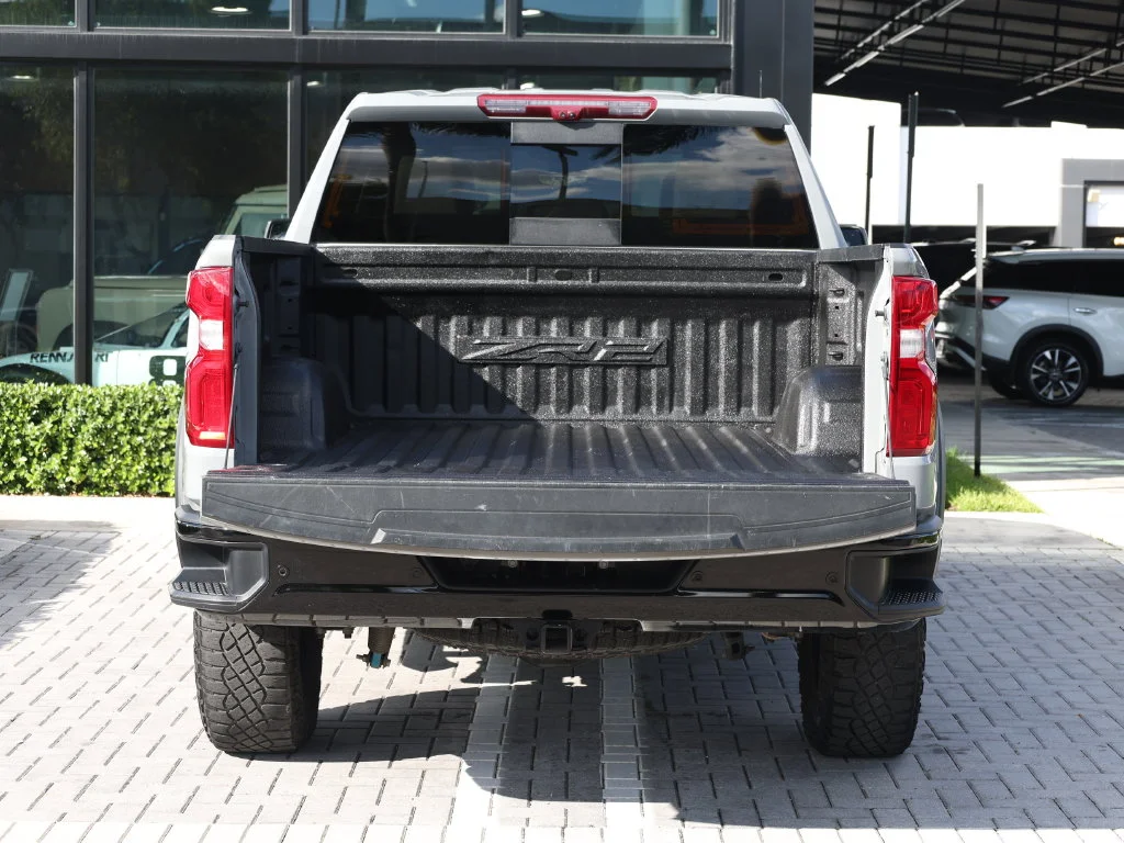 Used 2024 Gray Chevrolet ZR2 image 7