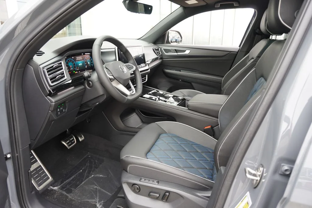 New 2026 Gray Volkswagen 2.0T SEL Premium R-Line image 9