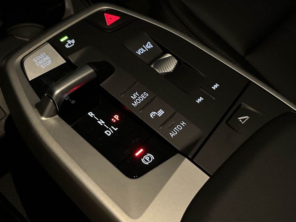 Used 2026 Black BMW xDrive28i image 20