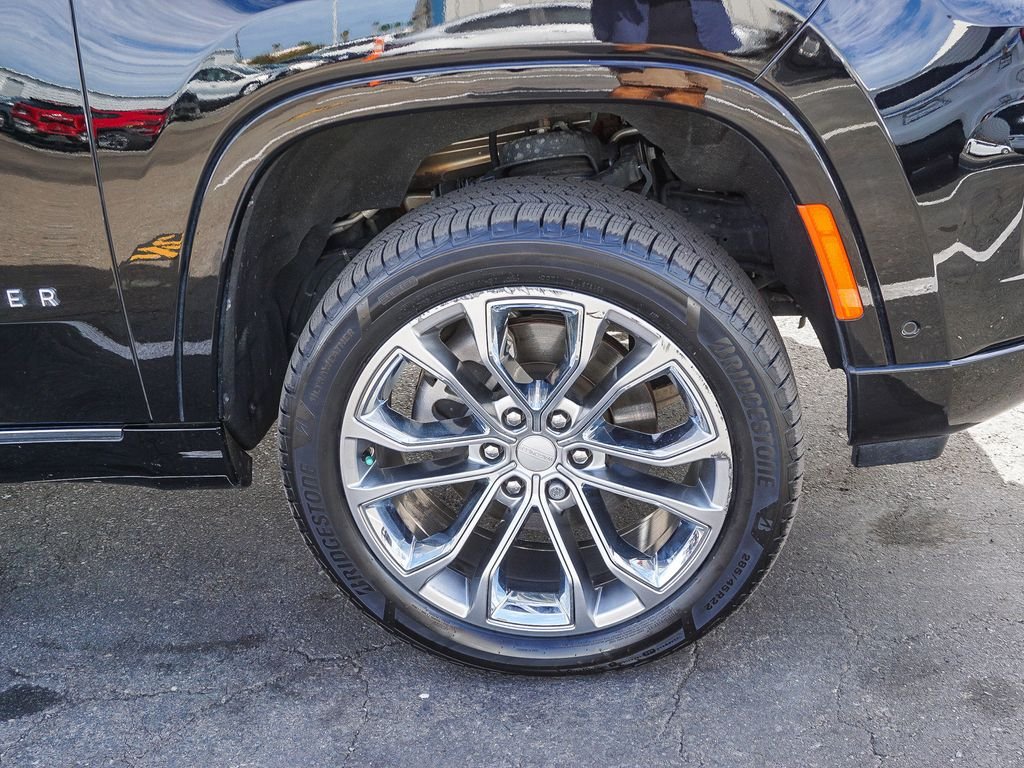 Used 2022 Black Jeep Series II image 9