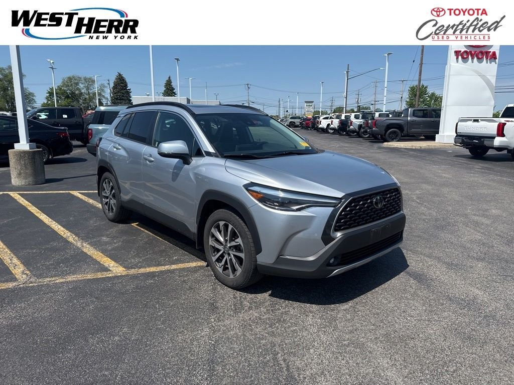 2022 Toyota Corolla Cross XLE AWD's photo