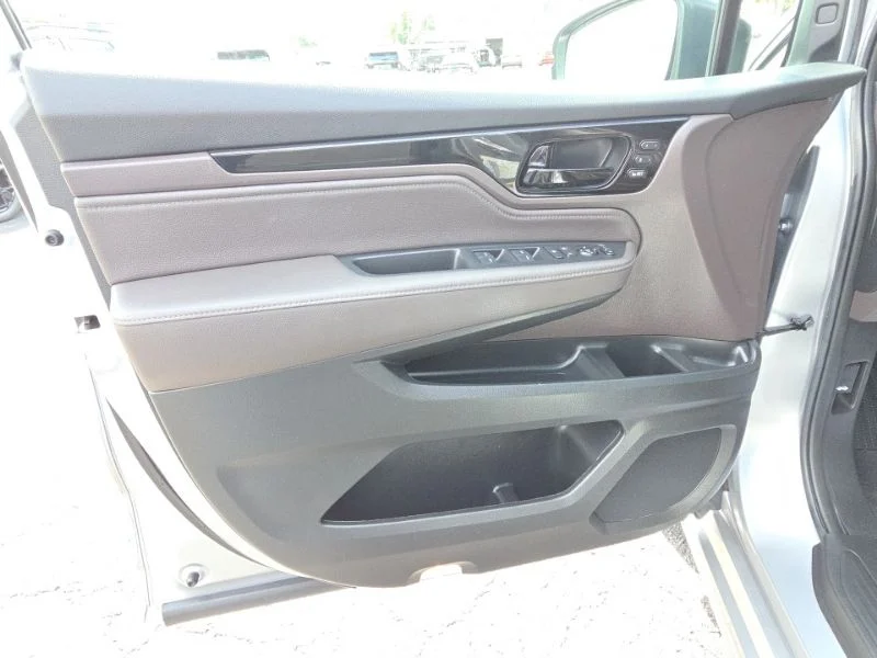 Used 2023  Honda Touring image 29