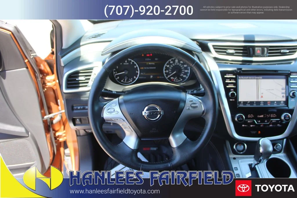Used 2015 Orange Nissan SV image 16