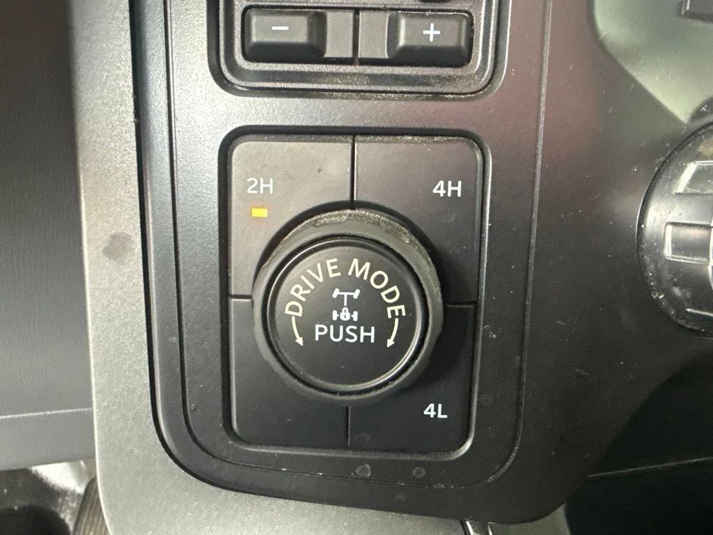 Used 2021 Oxford White Ford XLT image 20