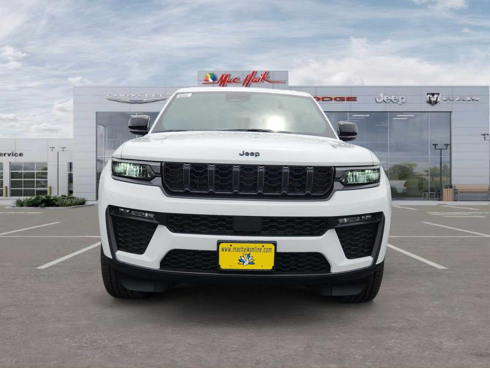 New 2026 Bright White Clear-Coat Exterior Paint Jeep Limited image 8