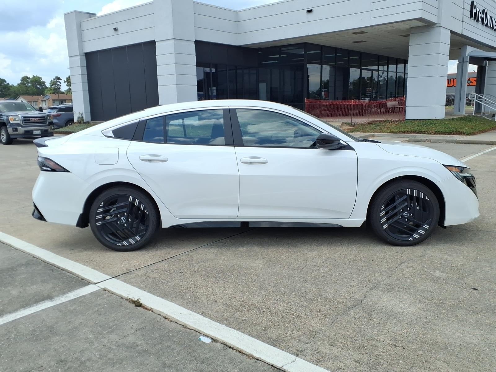 2026 Nissan Sentra SR White at Robbins Nissan