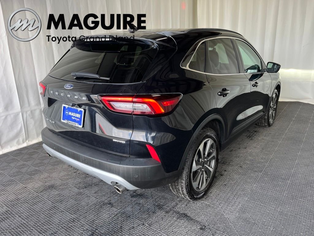Used 2024 Agate Black Metallic Ford Platinum image 31