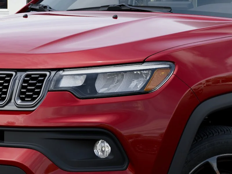 New 2026 Red Hot Pearlcoat Jeep Latitude image 42