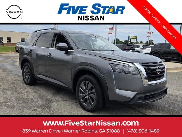2024 Nissan Pathfinder SV