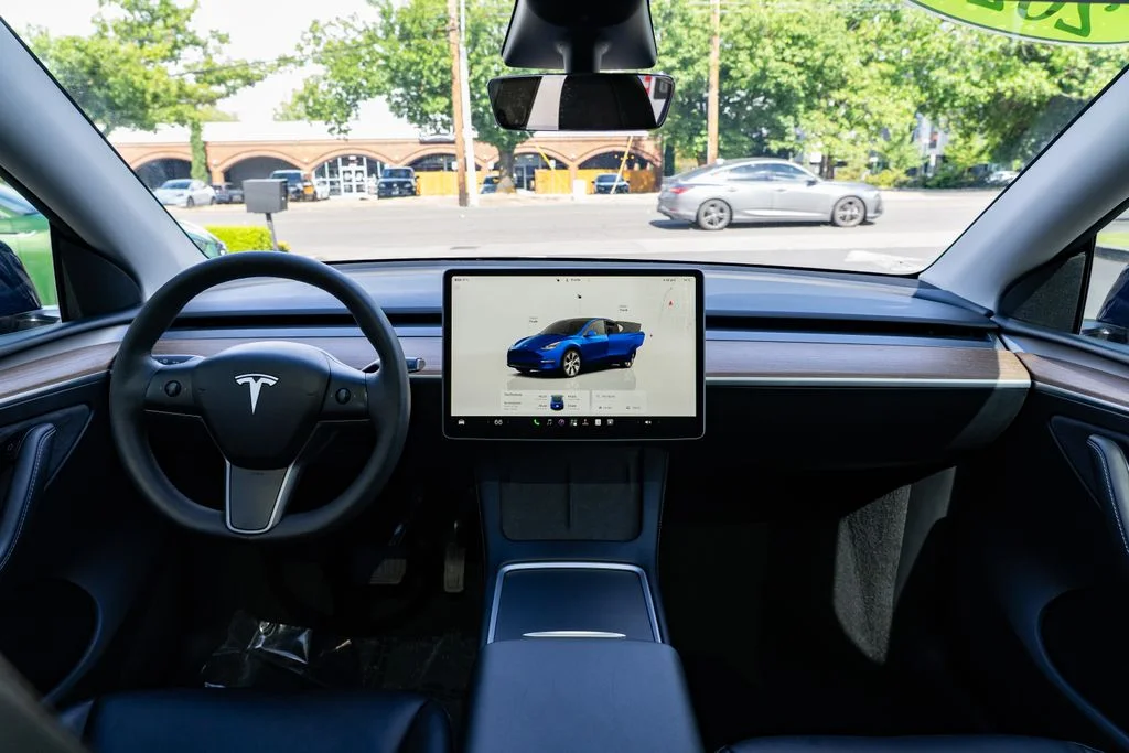 Used 2023 Blue Tesla Long Range image 9