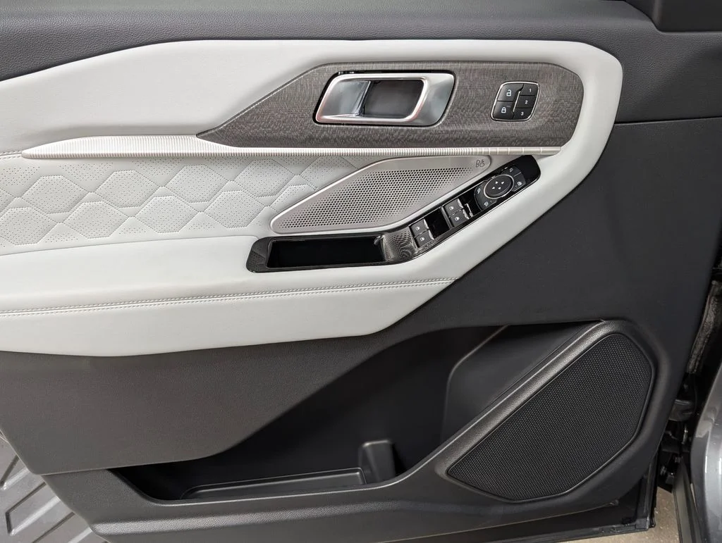 New 2026 Carbonized Gray Metallic Ford Platinum™ image 11