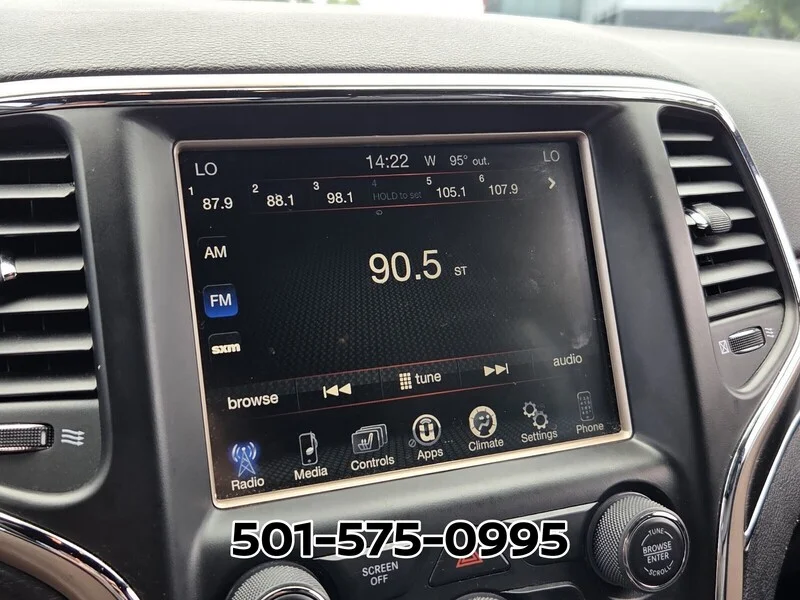 Used 2017 Diamond Black JEEP LIMITED 4X4 image 19