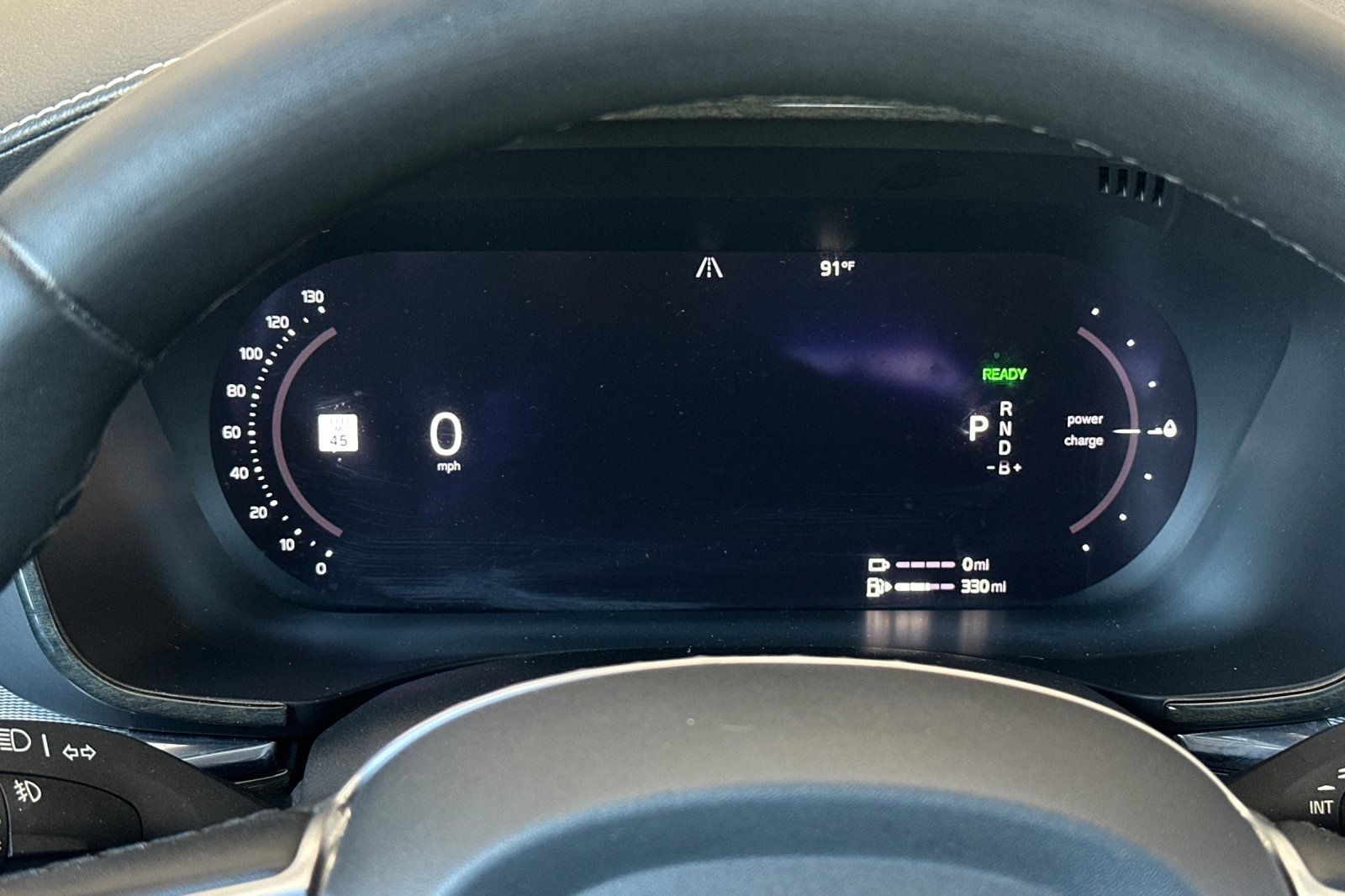 Used 2022 SILVER Volvo R-Design image 24
