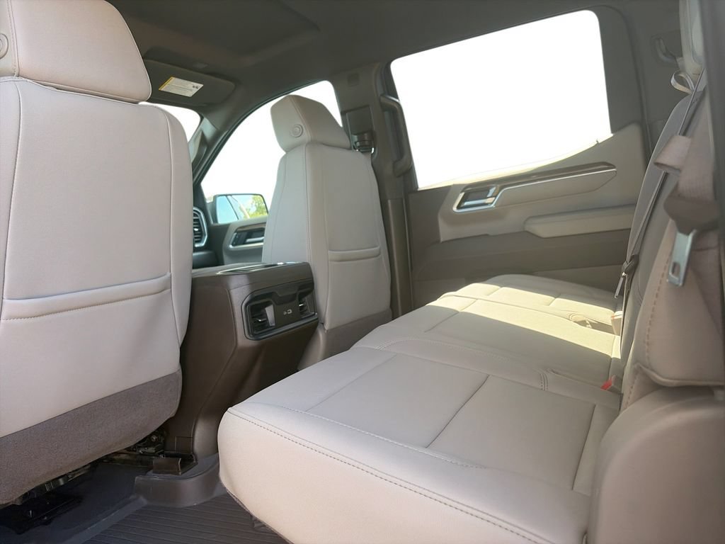 Certified Used 2025 Summit White Chevrolet LT image 26