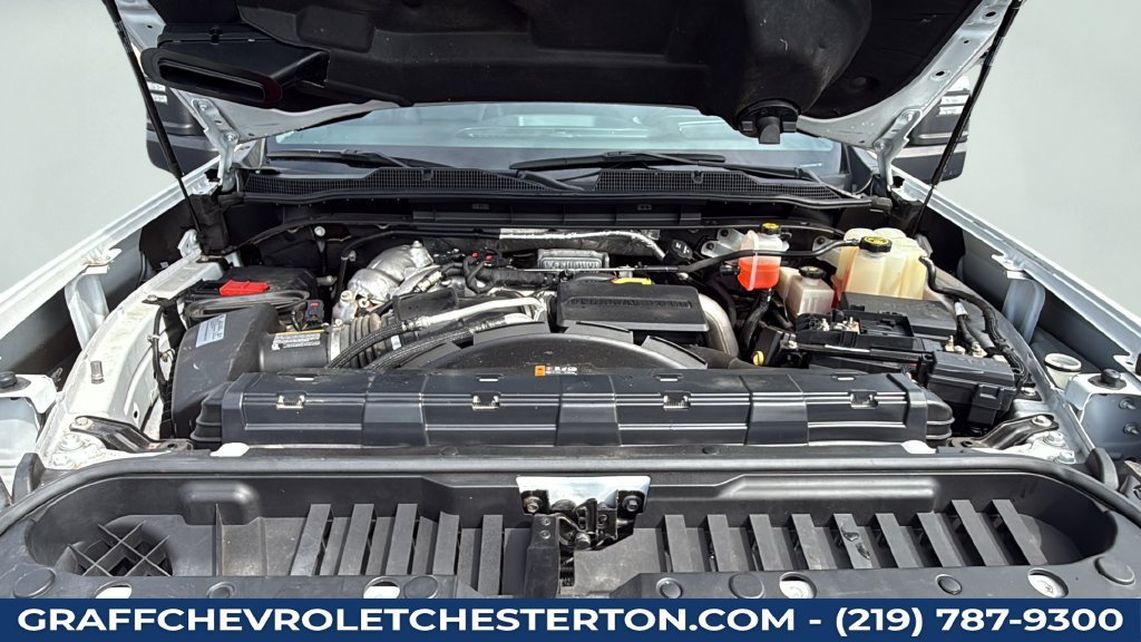 Used 2021 IRIDESCENT PEARL TRICOAT Chevrolet LTZ image 34
