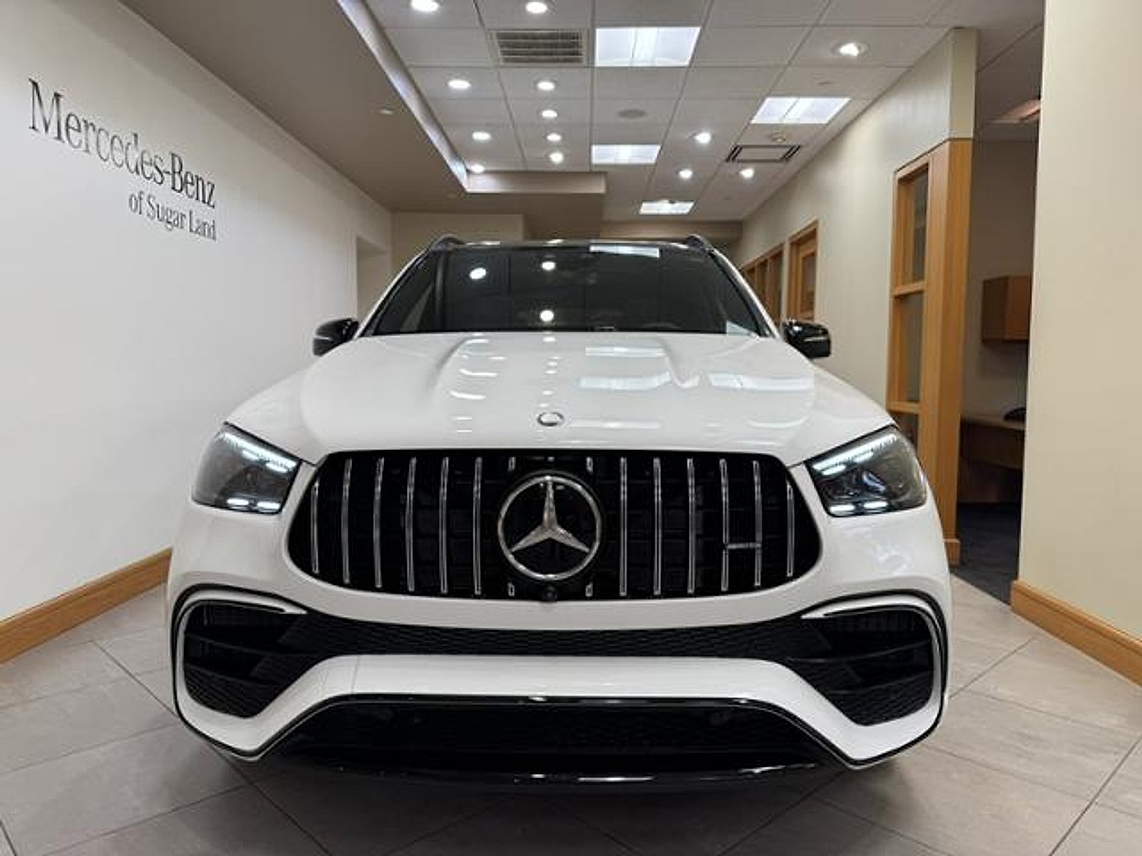 Certified Used 2025 Polar White Mercedes-Benz S 4MATIC®+ image 2