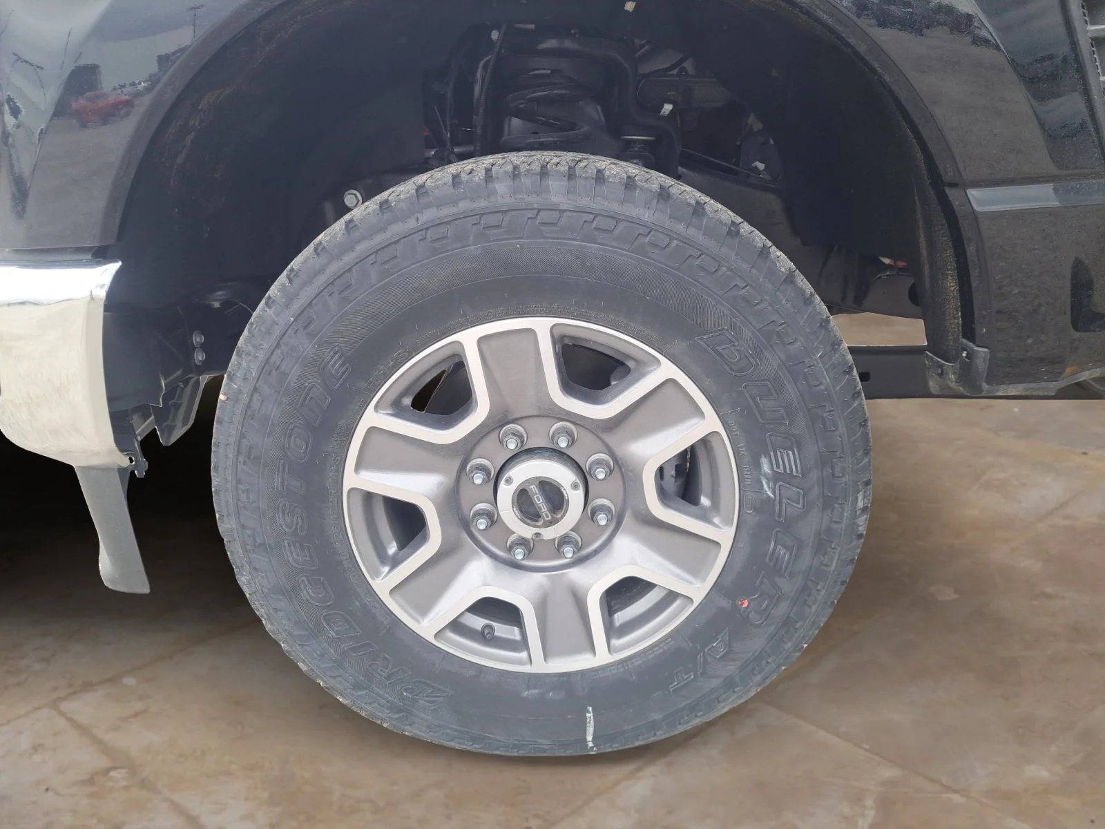 New 2026 Agate Black Metallic Ford LARIAT image 29