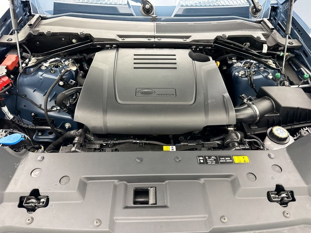 New 2026 Tasman Blue LAND ROVER S image 28