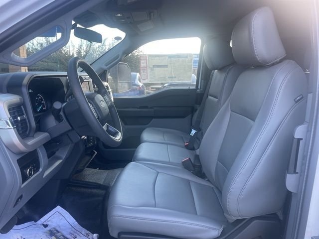 2024 Ford F-450 Super Duty Chassis Cab XL - Photo 19