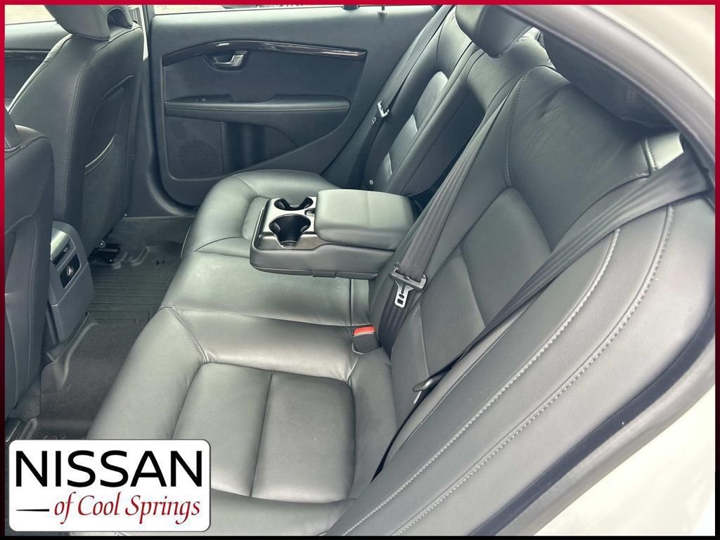 Used 2016 White Volvo T5 image 20