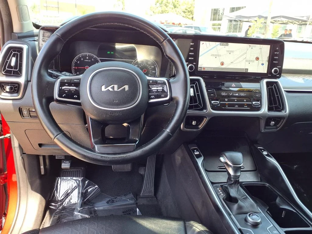Used 2022 Red Kia S image 12