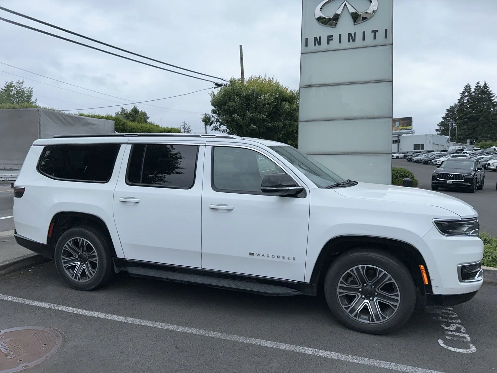 Used 2024 White Jeep Series II image 4