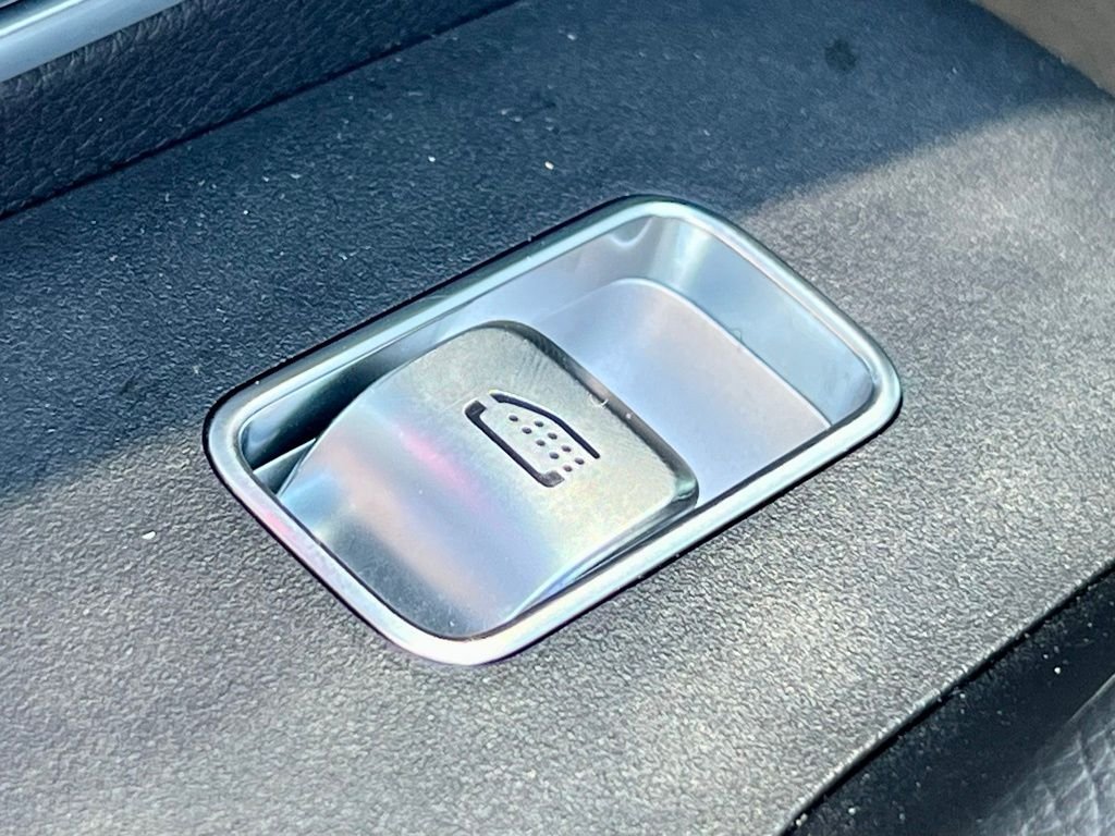 Certified Used 2024  Mercedes-Benz GLS 450 image 46