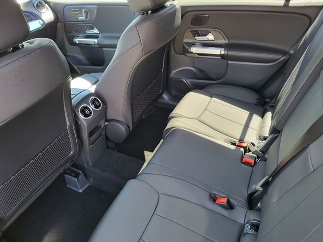 New 2026 Polar White Mercedes-Benz GLB 250 image 11
