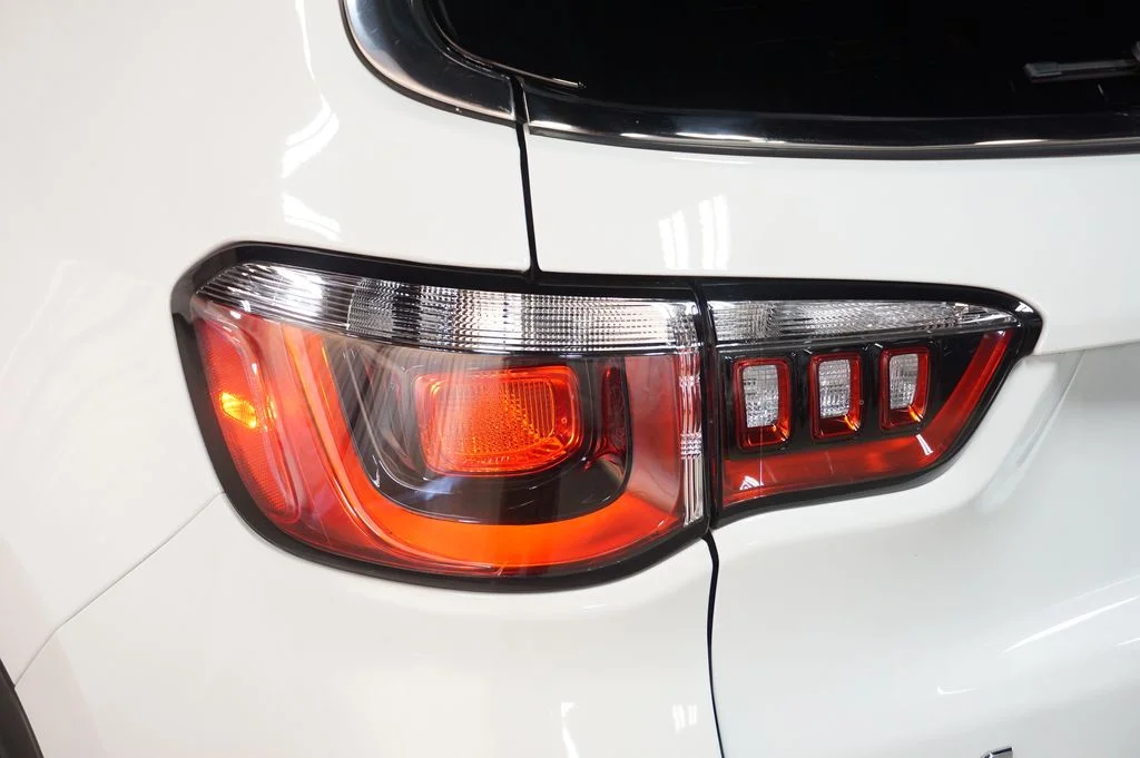 Used 2024 Bright White Clearcoat Jeep Limited image 43