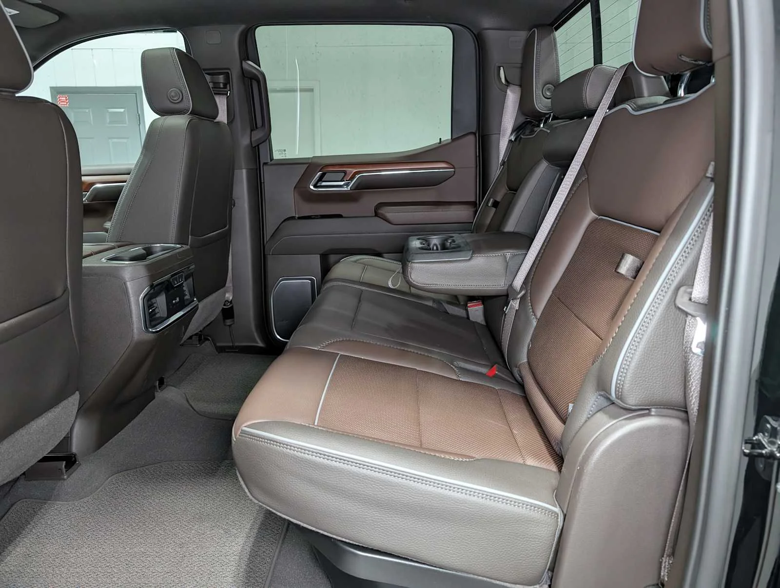 Used 2023 Onyx Black GMC Denali image 27