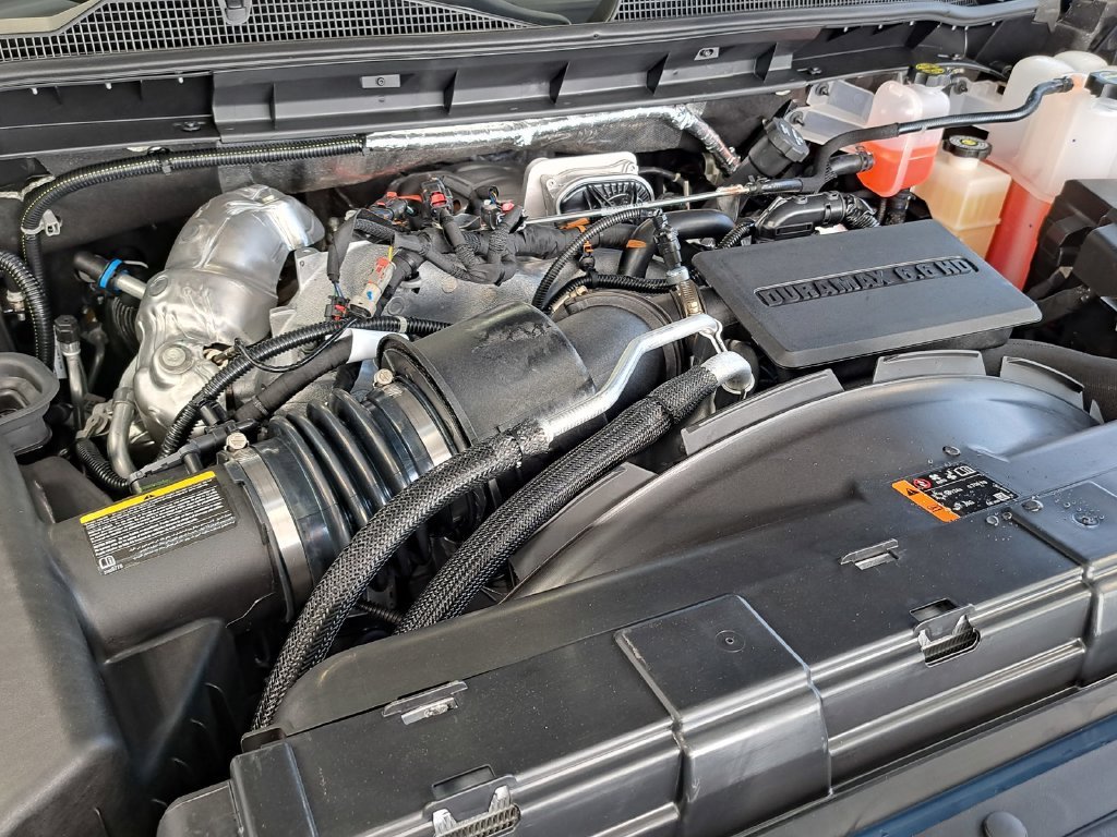 2026 Chevrolet Silverado 2500 HD LT Crew Cab Pickup Slide 14