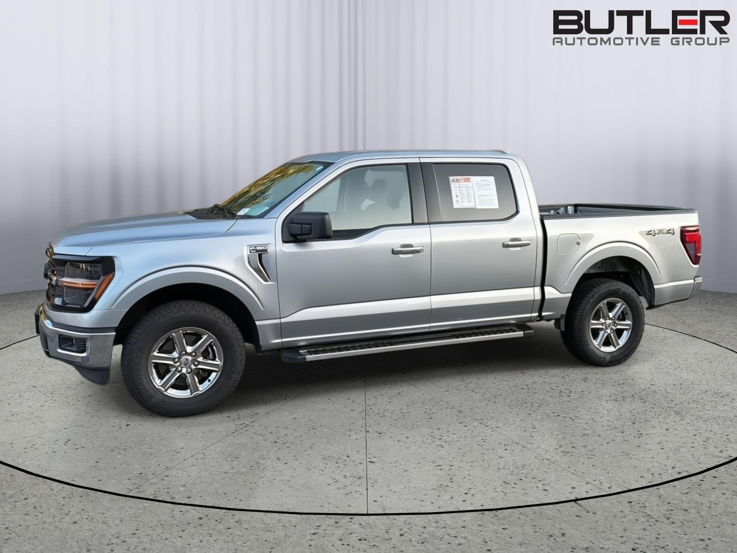 Used 2025 Iconic Silver Ford XLT image 3
