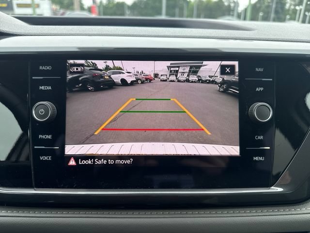 Used 2023 Pure White Volkswagen SEL image 25