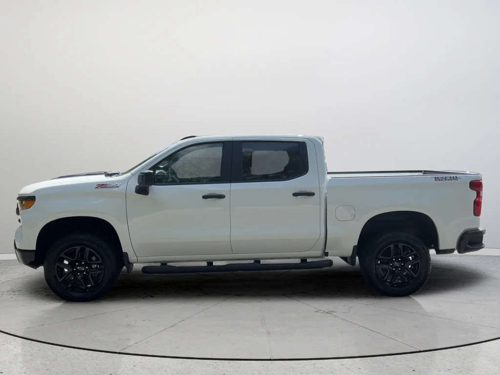 New 2026 Summit White Chevrolet Custom Trail Boss image 4
