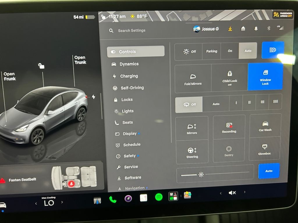 Used 2025  Tesla Long Range image 30