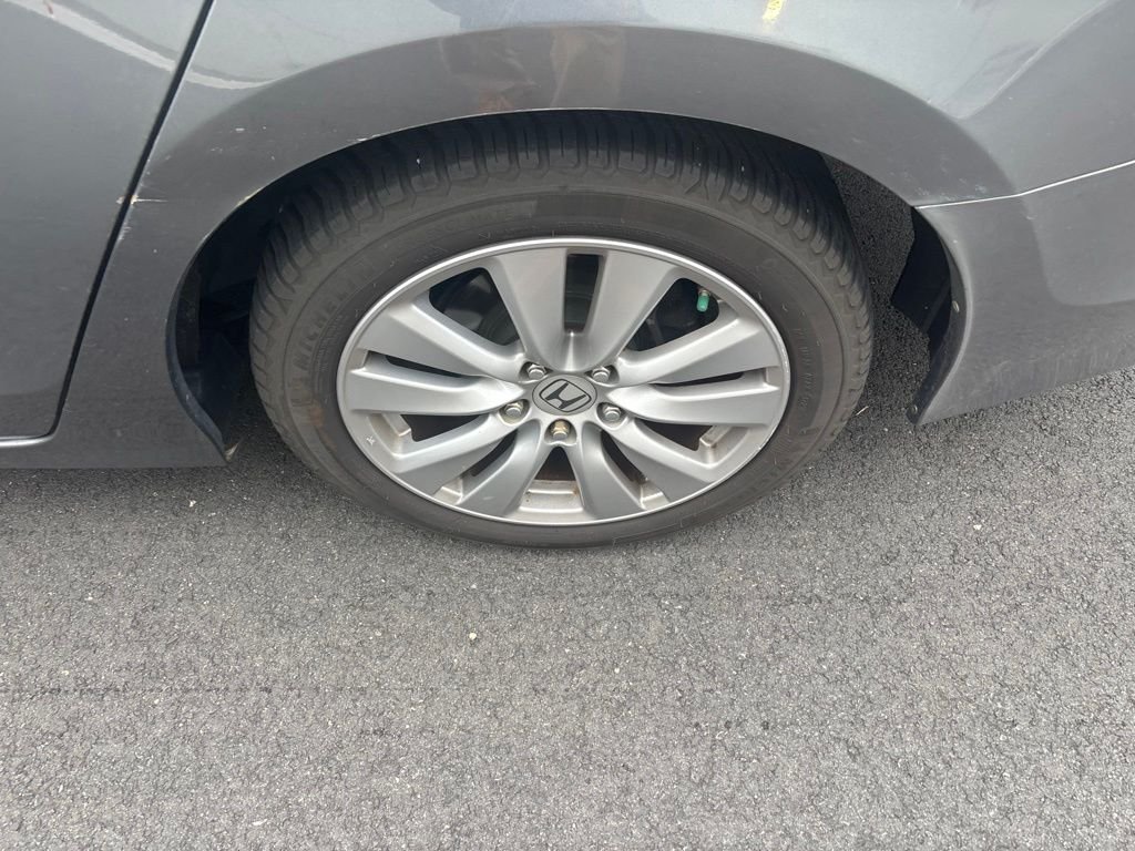 Used 2011 Polished Metal Metallic Honda EX-L image 7