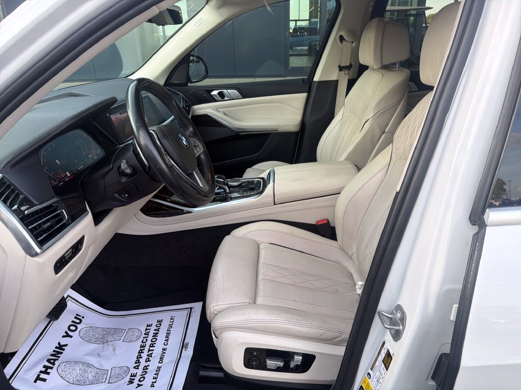 Used 2020 White BMW xDrive40i image 12