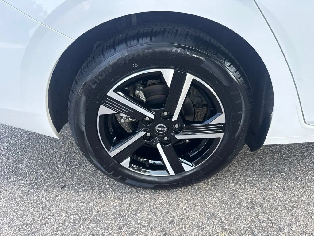 Used 2025 White Nissan SV image 29