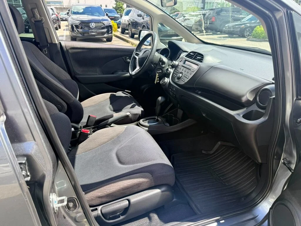 Used 2014  Honda DX-A 5AT Dilawri Certified   Local BC   Great Cond image 17