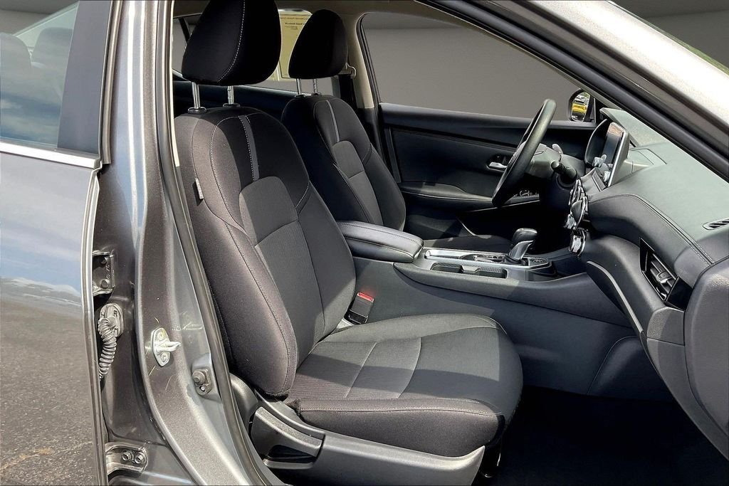 Used 2024 Gray Nissan SV image 31