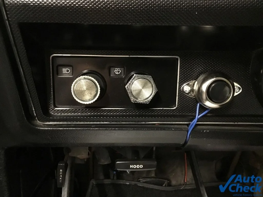 Used 1982 Purple Ford  image 31