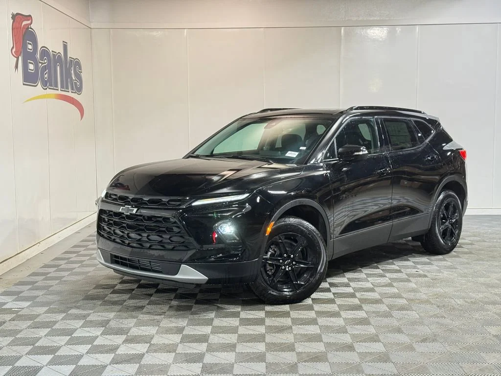 New 2026 Black Chevrolet 3LT image 2