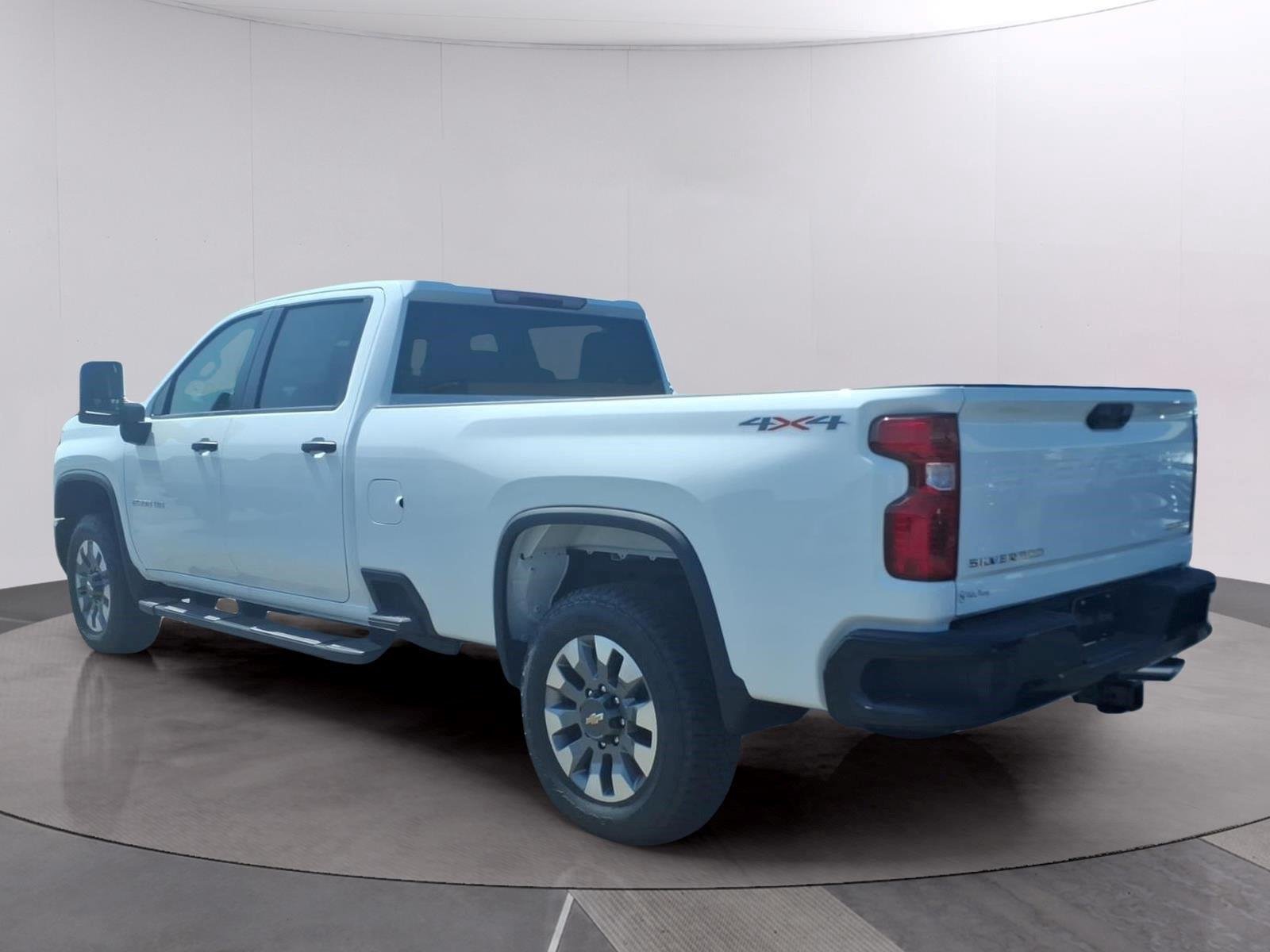 New 2026 Summit White Chevrolet Custom image 3