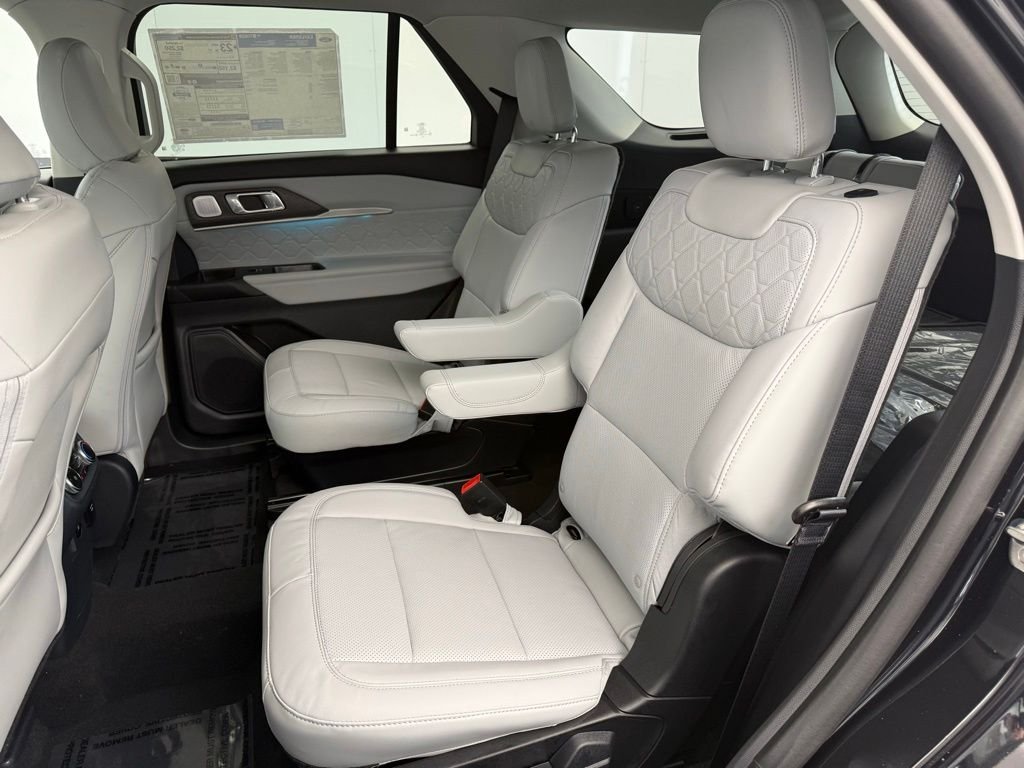 New 2026 Agate Black Metallic Ford Platinum™ image 63