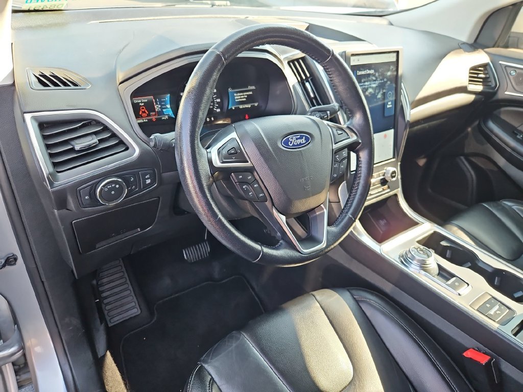 Used 2022 Silver Metallic Ford Titanium image 13