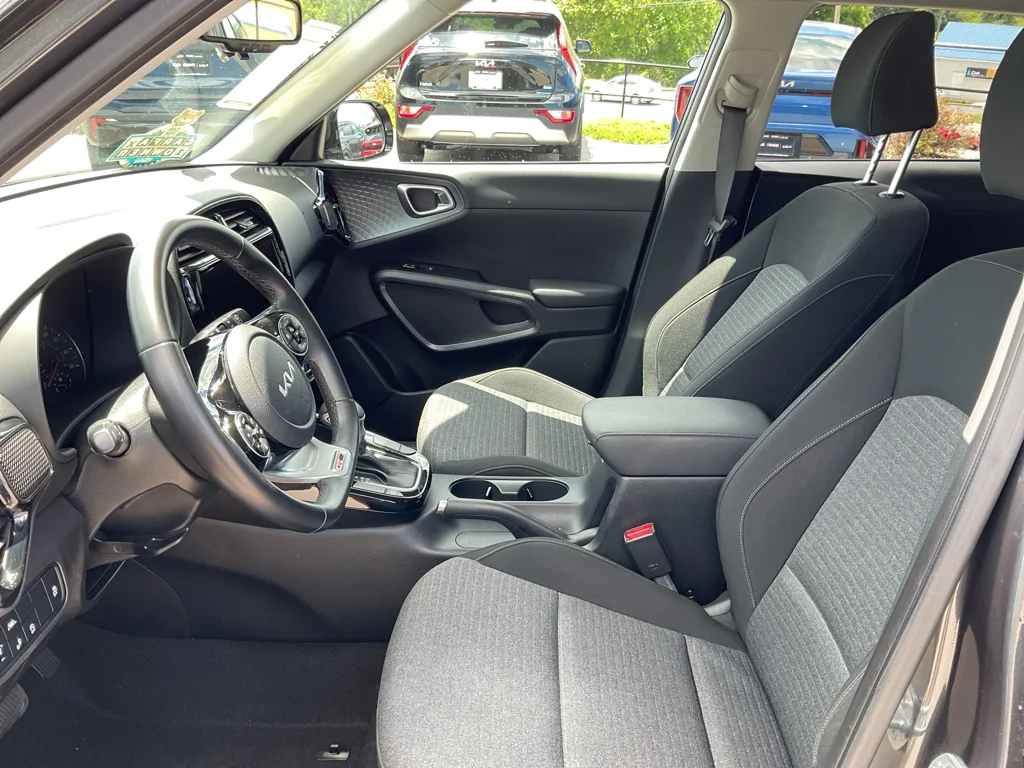 Used 2022 Gravity Gray Kia GT-Line image 22
