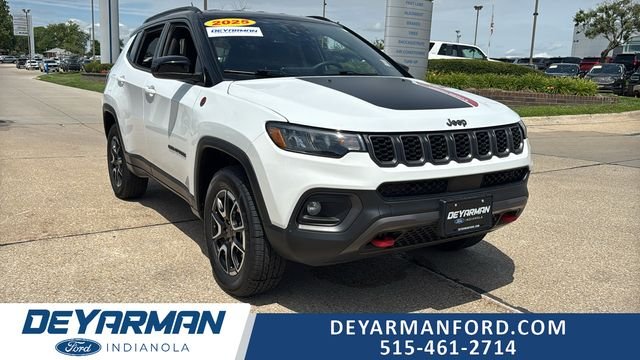 Certified Used 2025 White Jeep Trailhawk image 1