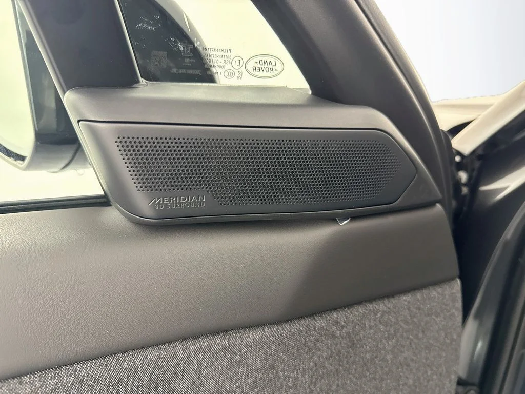 New 2026 Carpathian Grey Land Rover Dynamic SE image 19